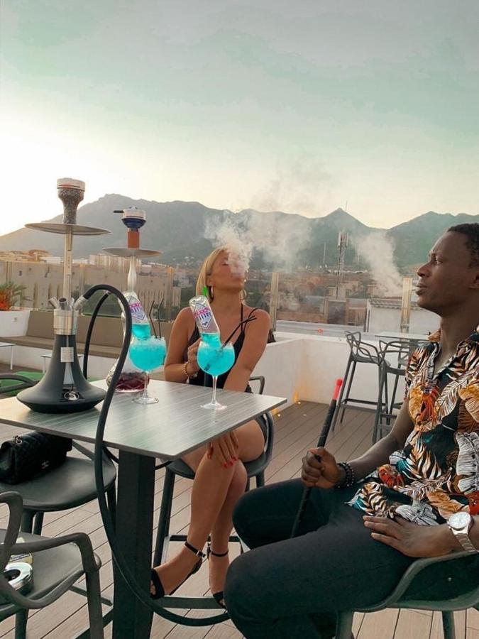 Daos & Terrace