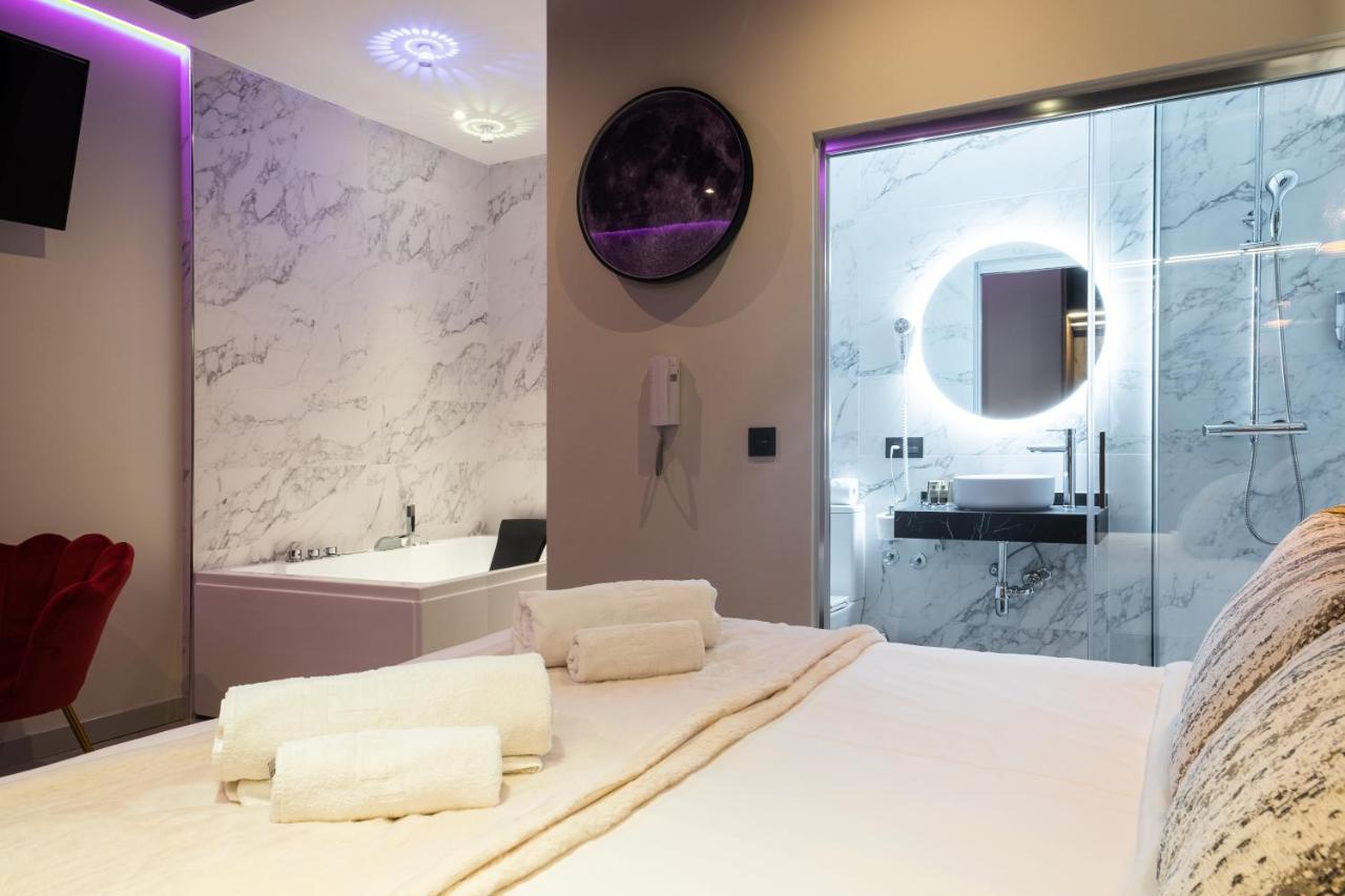 Daos & Terrace Marbella