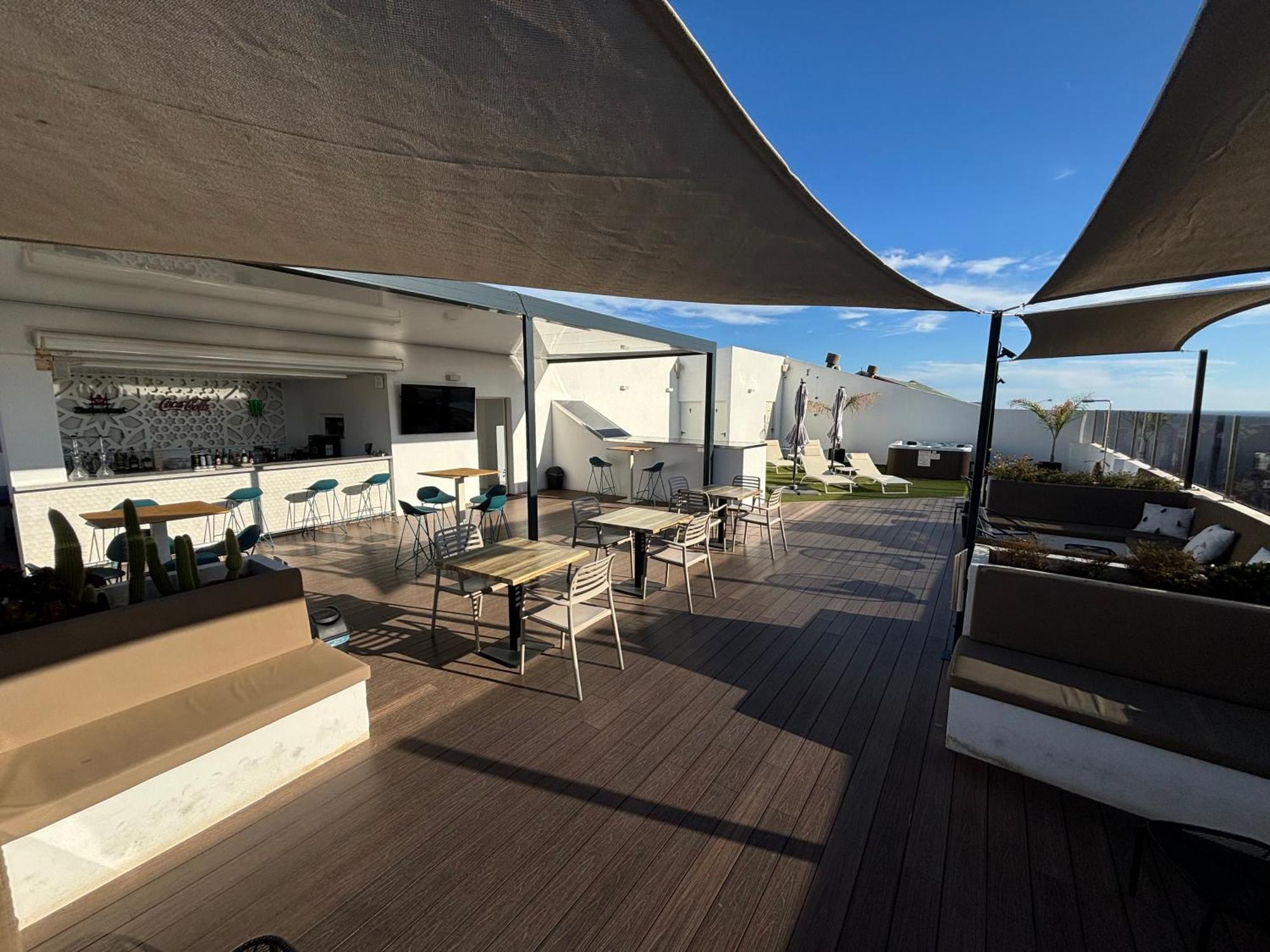 Daos & Terrace 3*